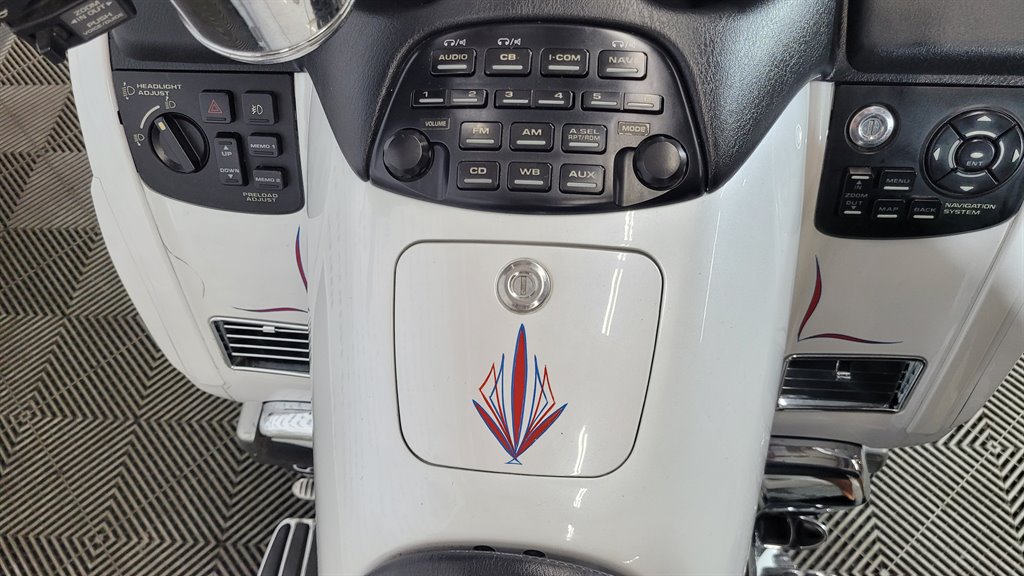 2008 Honda Gold Wing - $19,000