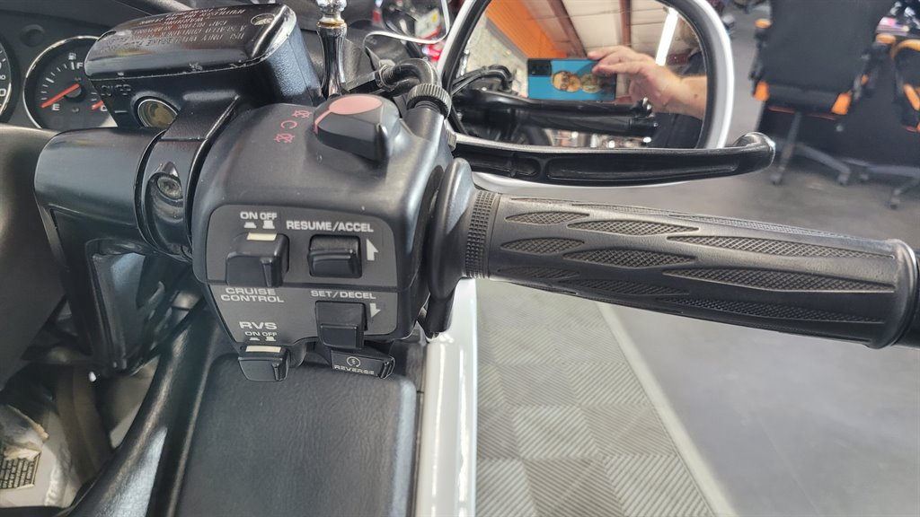 2008 Honda Gold Wing - $19,000