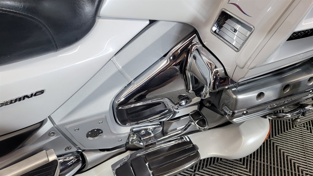 2008 Honda Gold Wing - $19,000