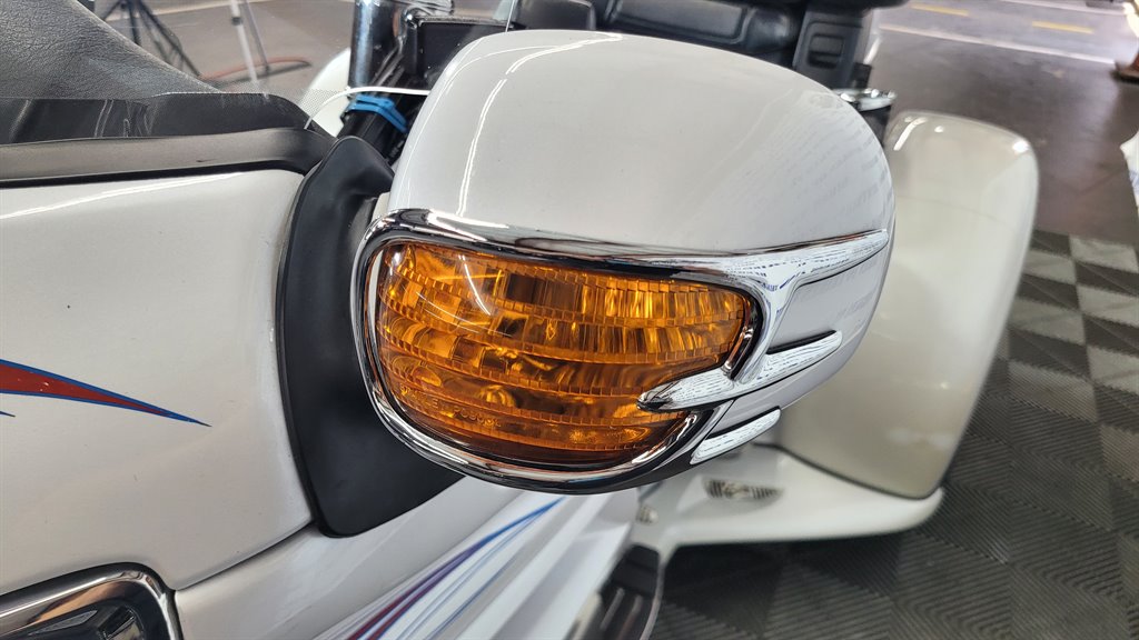 2008 Honda Gold Wing - $19,000