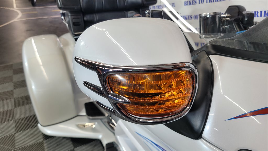2008 Honda Gold Wing - $19,000