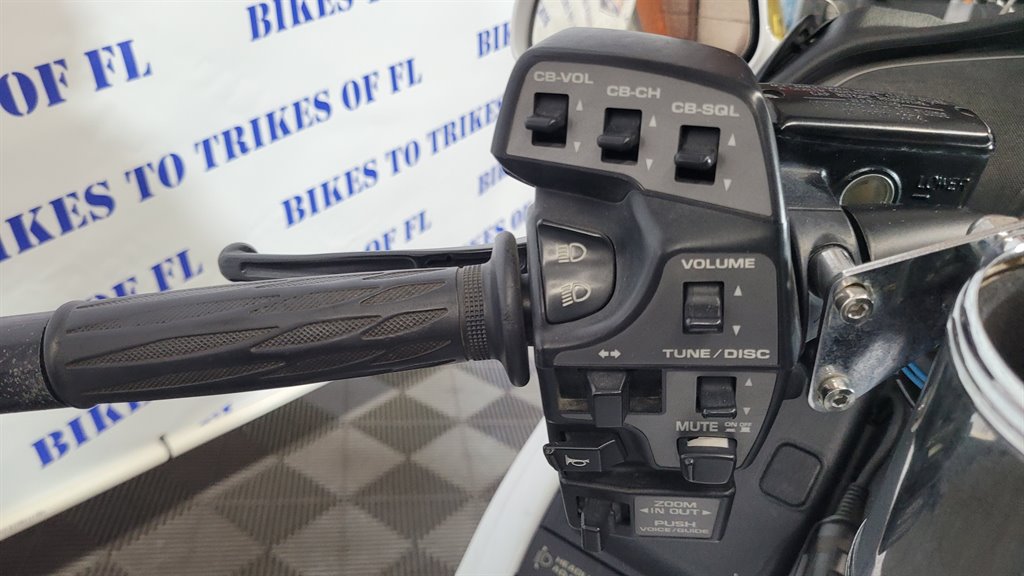 2008 Honda Gold Wing - $19,000