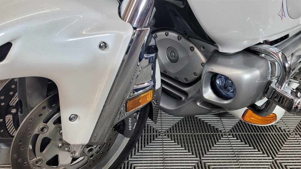 2008 Honda Gold Wing - $19,000