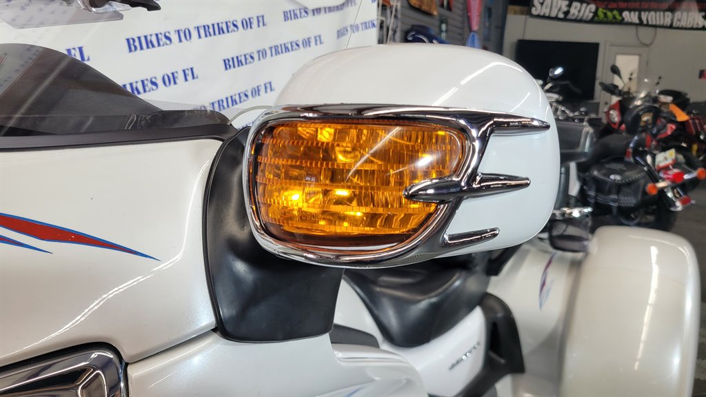 2008 Honda Gold Wing - $19,000