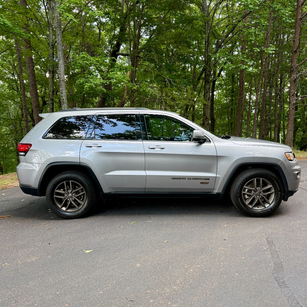 2016 Jeep Cherokee - $9,500