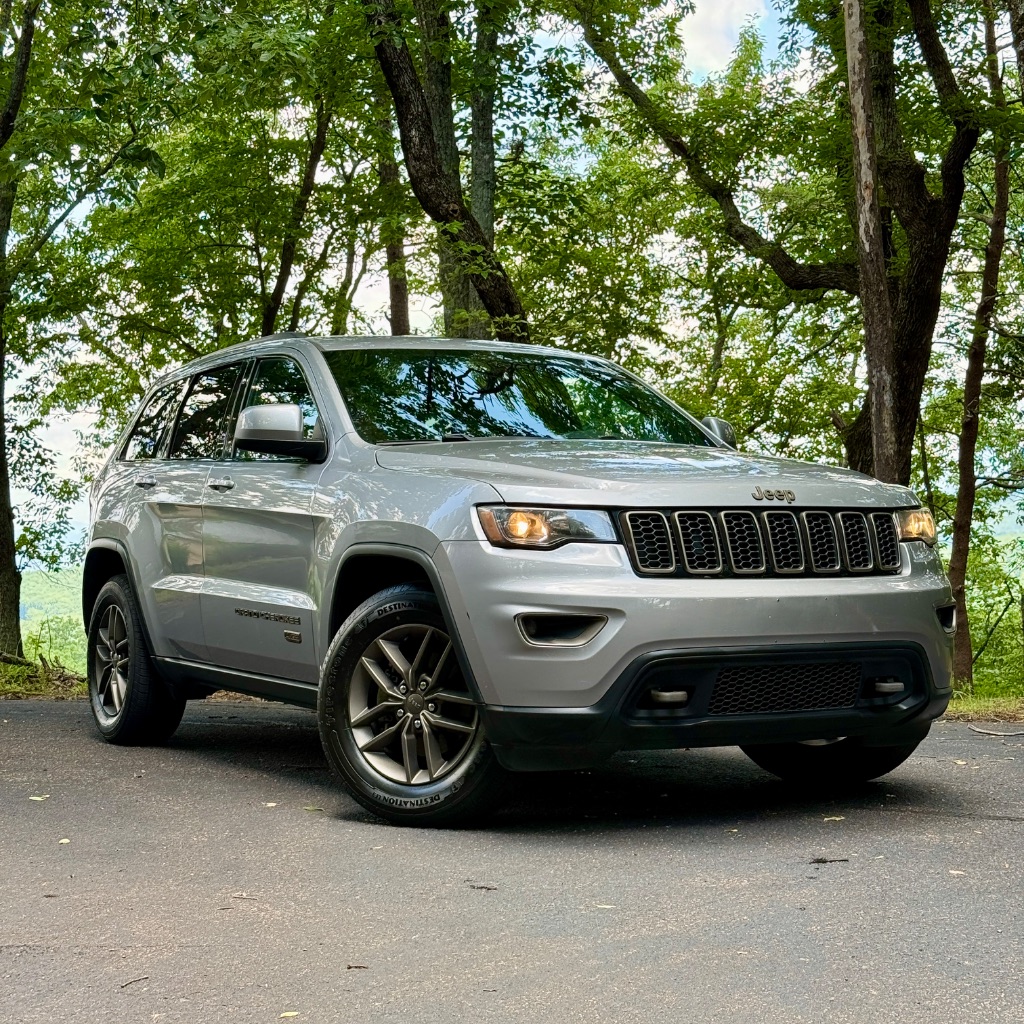 2016 Jeep Cherokee - $9,500