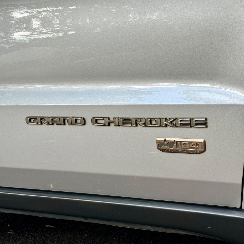 2016 Jeep Cherokee - $9,500