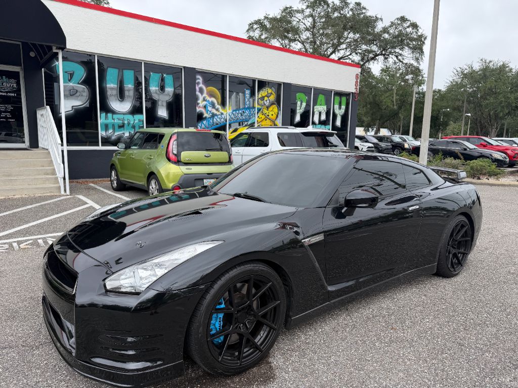 2014 Nissan GT-R - $115,000
