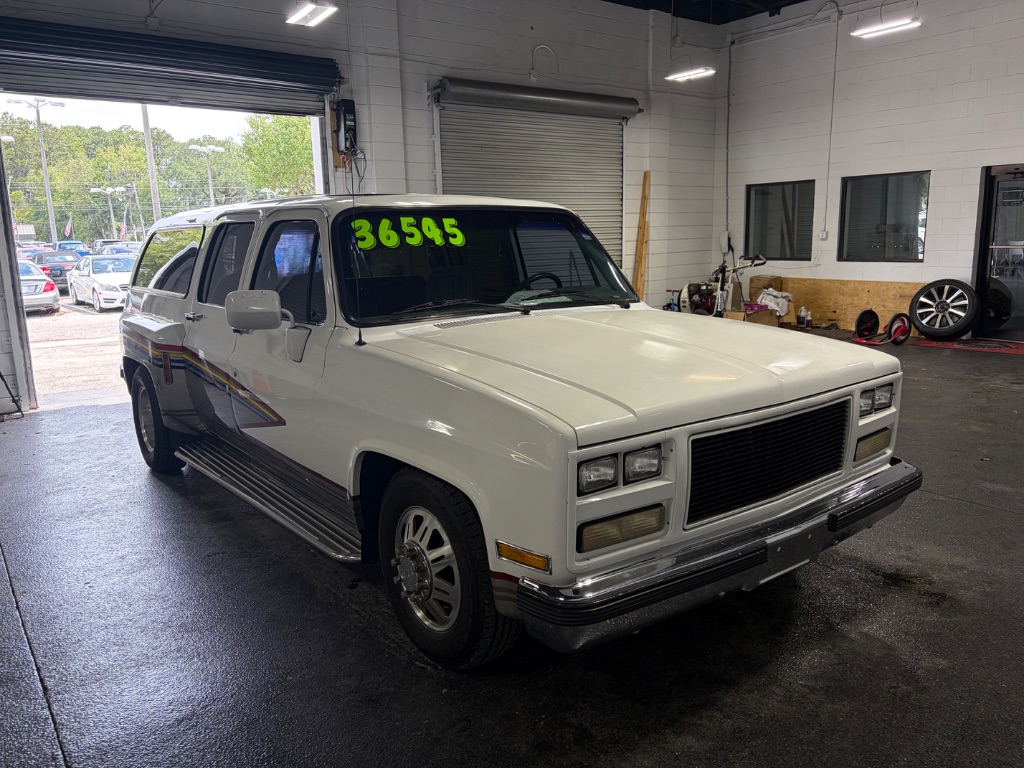 1990 GMC Suburban - $40,000