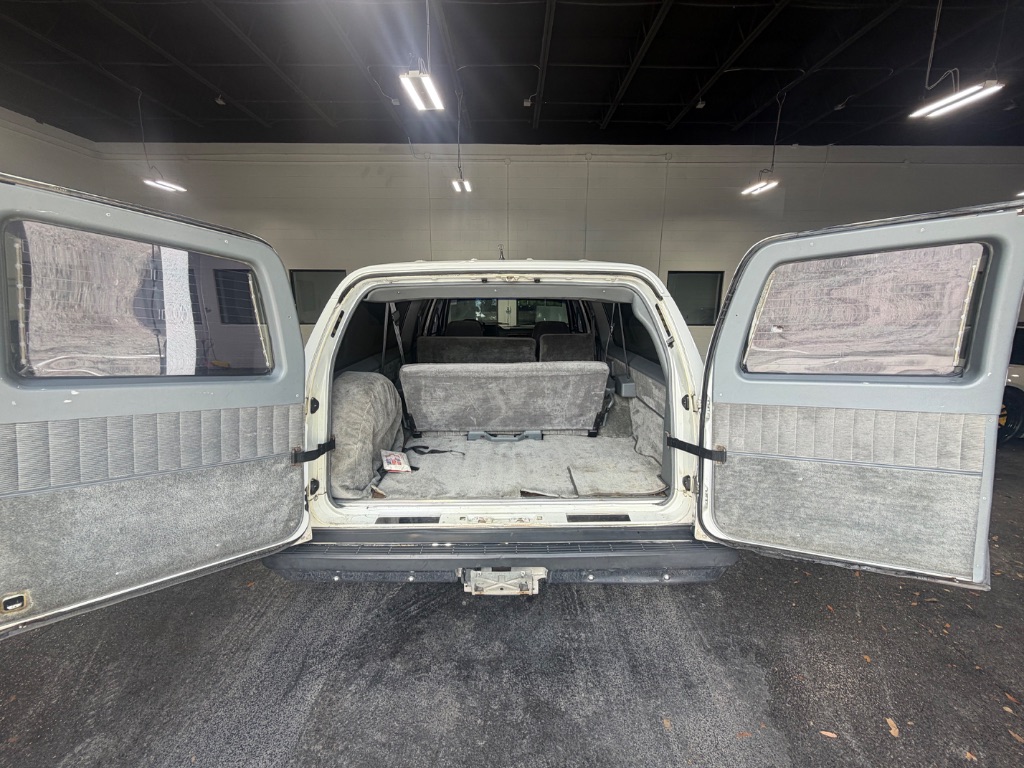 1990 GMC Suburban - $40,000