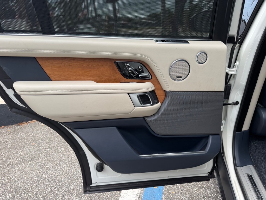 2020 Land Rover Range Rover - $47,500