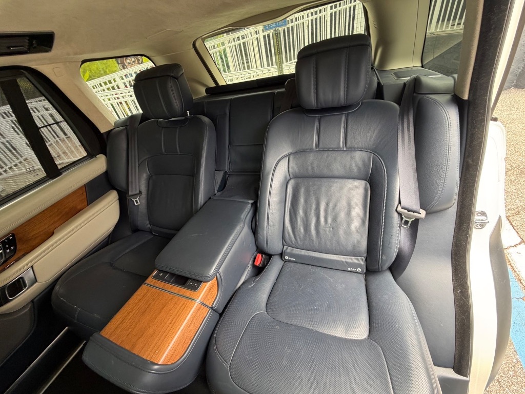 2020 Land Rover Range Rover - $47,500