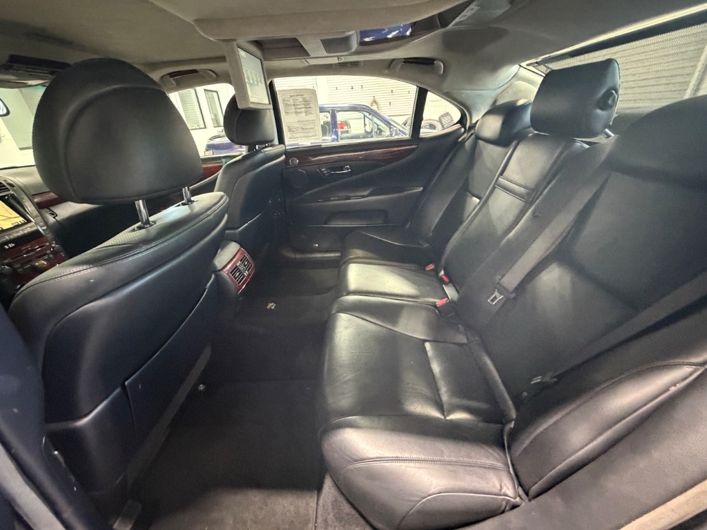 2008 Lexus LS - $8,500