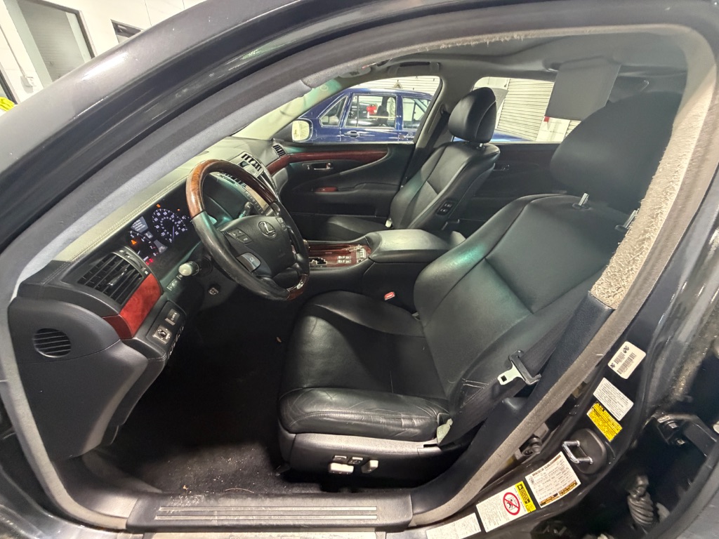 2008 Lexus LS - $8,500