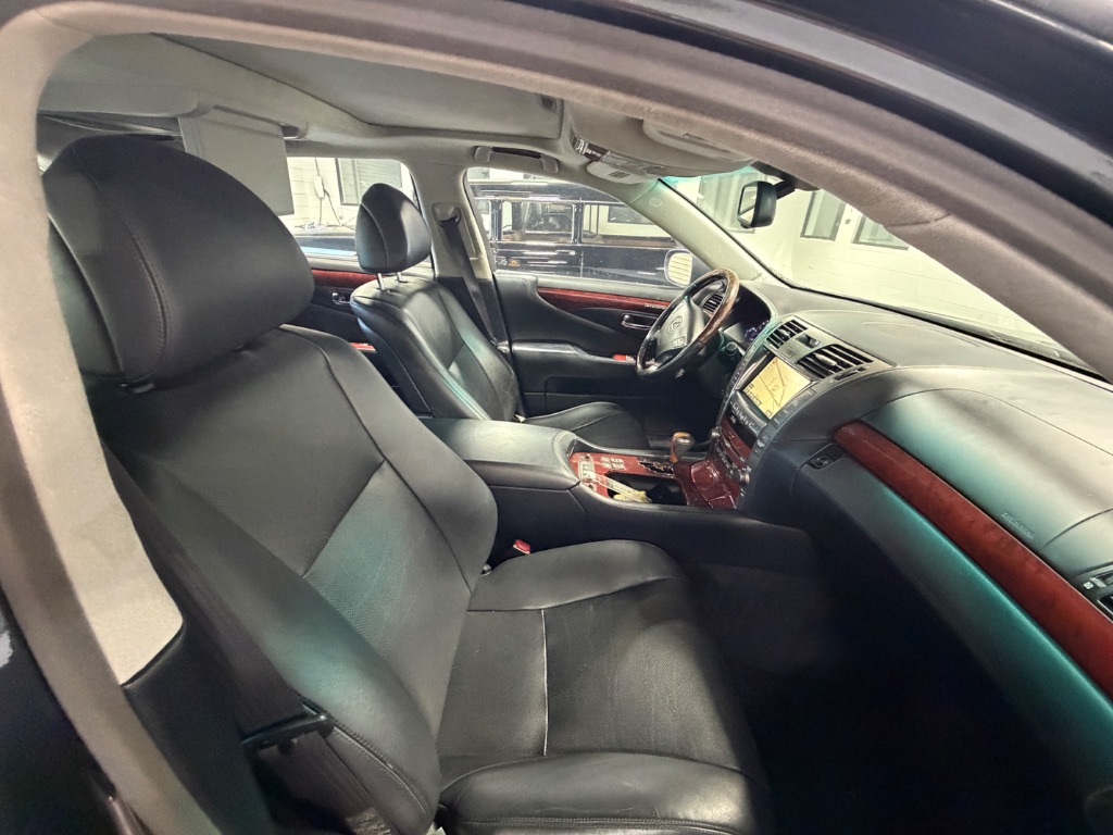 2008 Lexus LS - $8,500