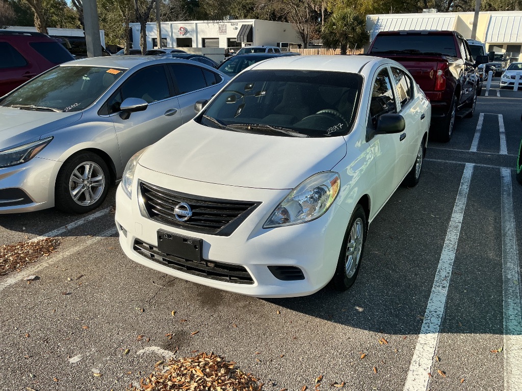 2014 Nissan Versa - $7,999