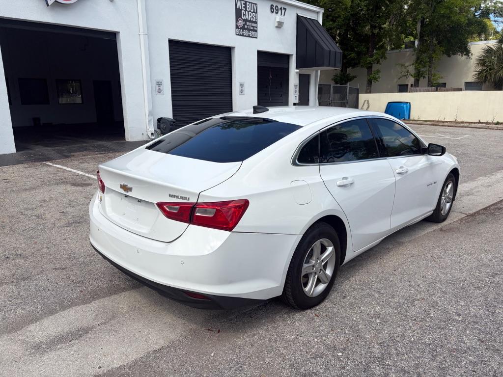2021 Chevrolet Malibu - $10,999