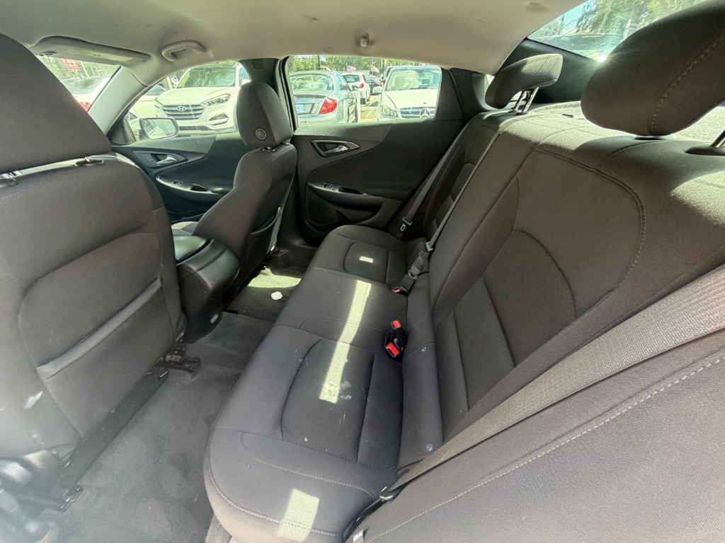 2021 Chevrolet Malibu - $10,999