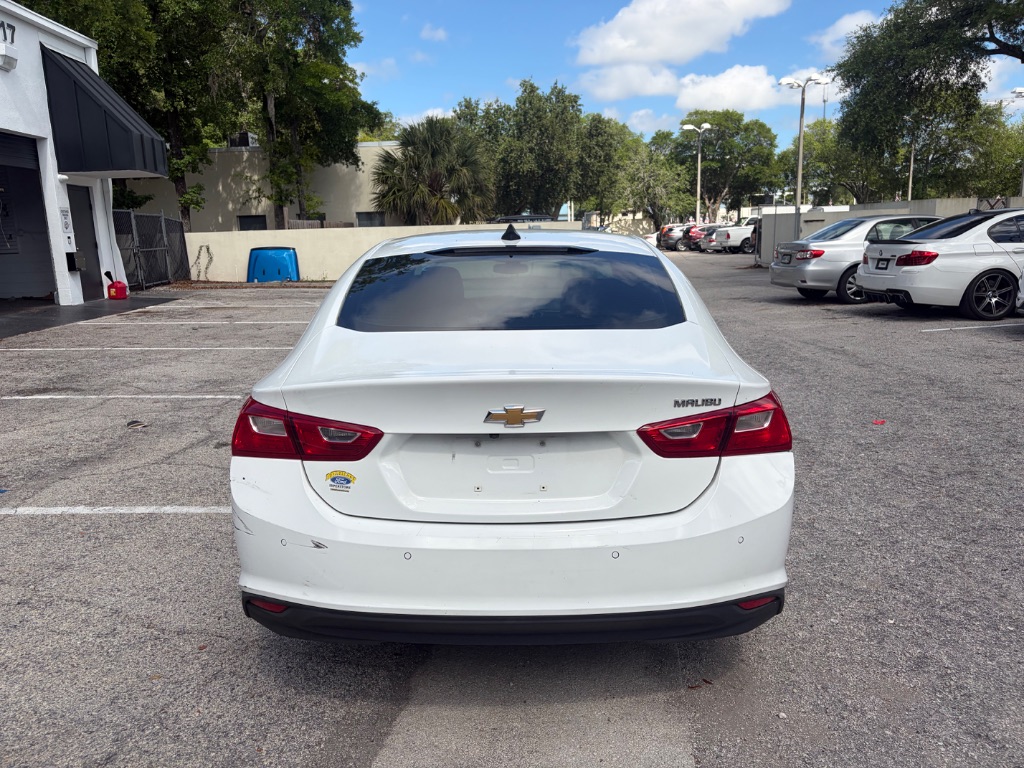 2021 Chevrolet Malibu - $10,999