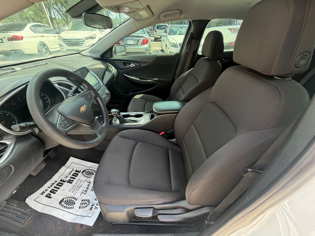 2021 Chevrolet Malibu - $10,999