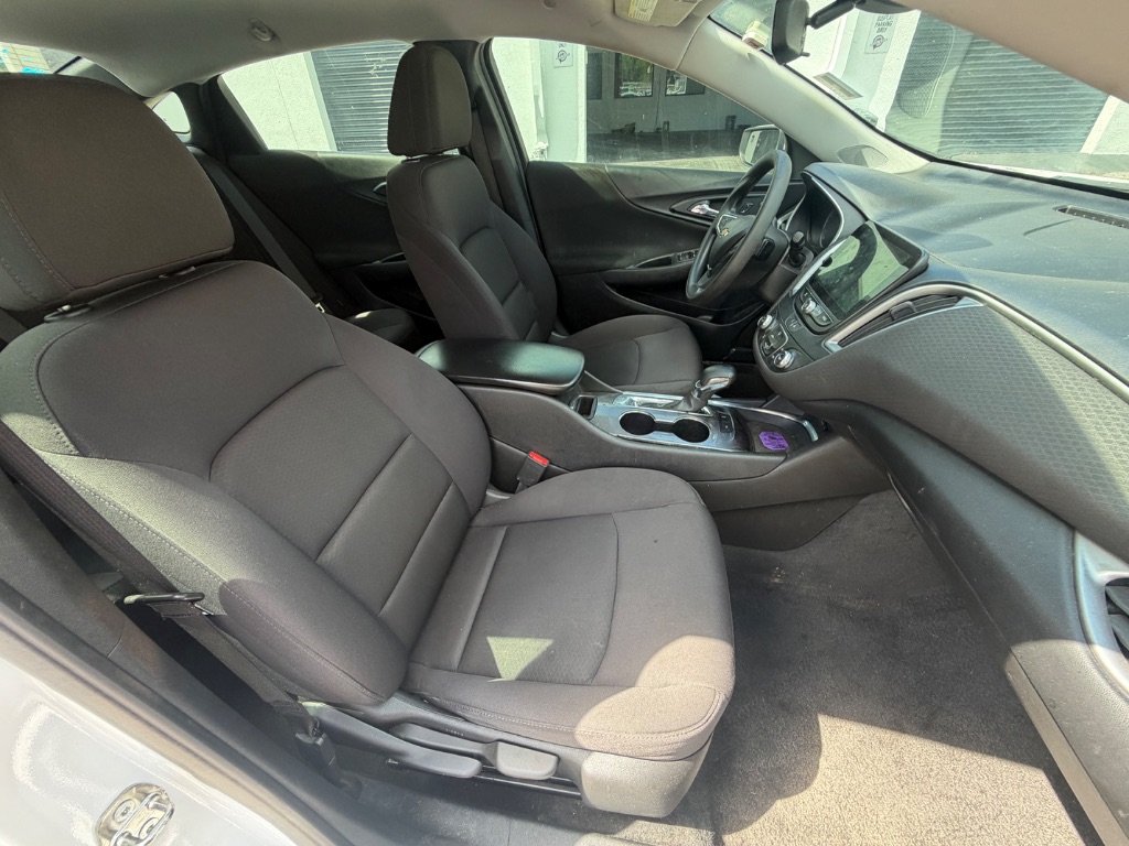 2021 Chevrolet Malibu - $10,999