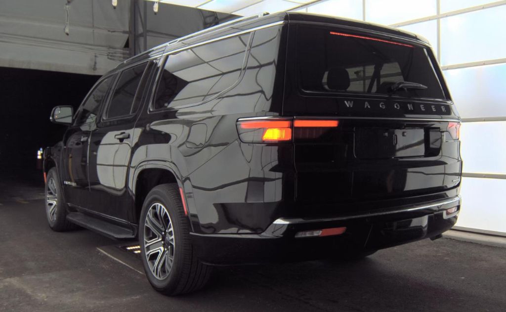 2024 Jeep Wagoneer L - $39,999