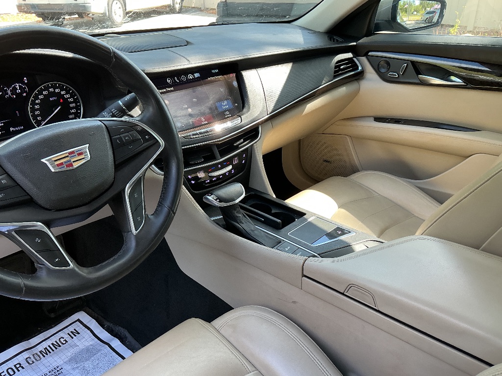 View vehicle photo 7