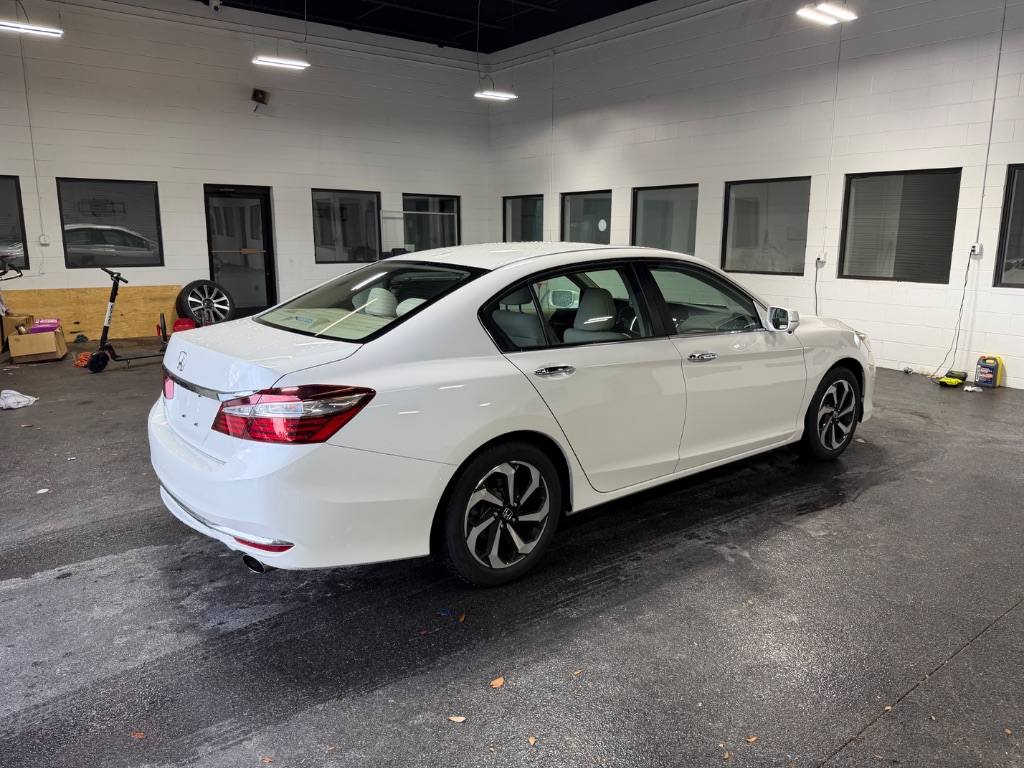 2016 Honda Accord - $17,220