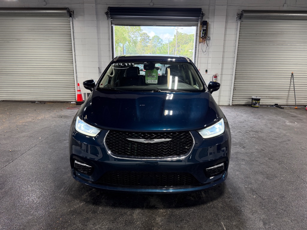 2023 Chrysler Pacifica - $28,999