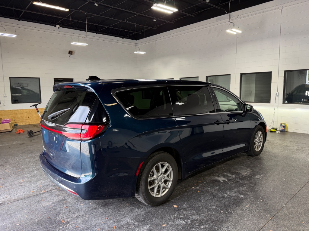 2023 Chrysler Pacifica - $28,999