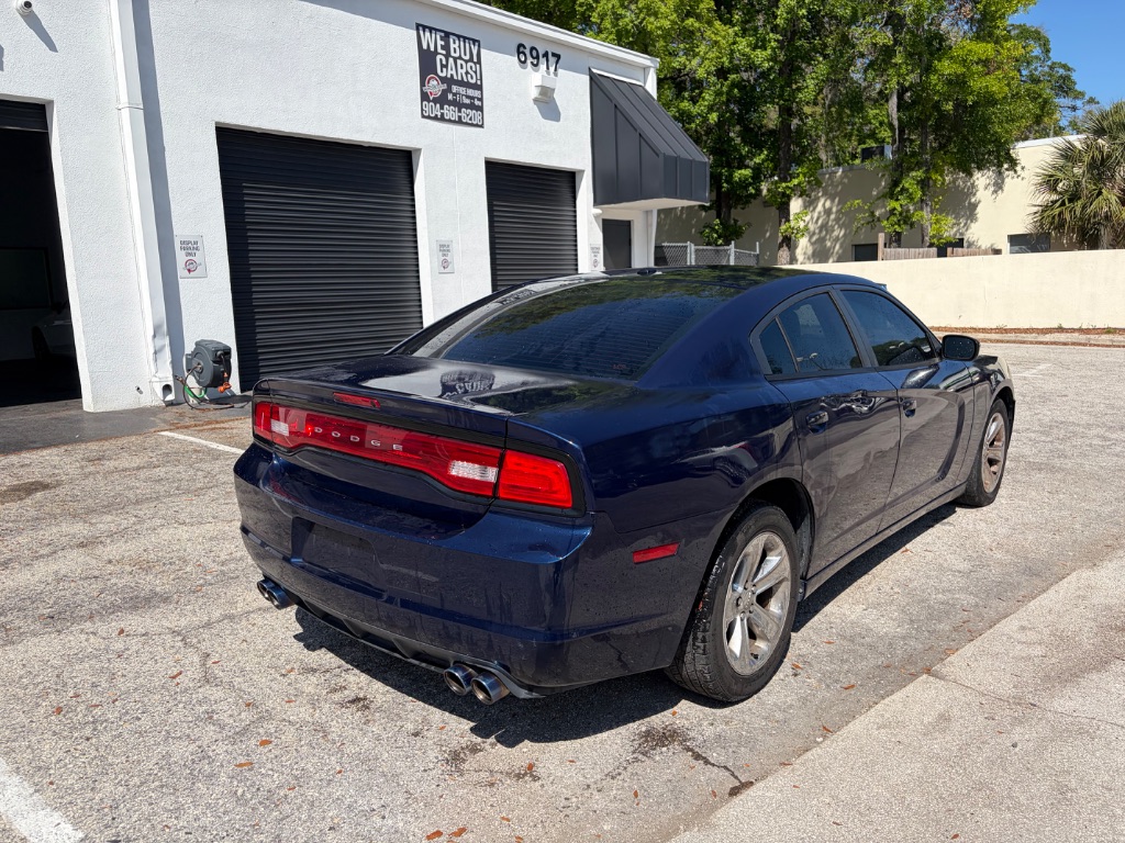 2014 Dodge Charger - $8,999