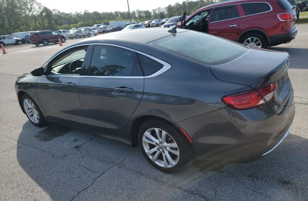 2017 Chrysler 200 - $9,999