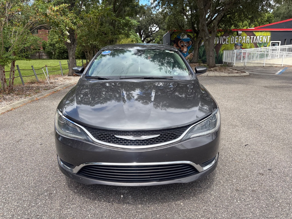 2017 Chrysler 200 - $9,999