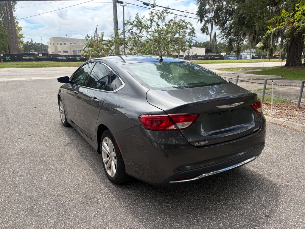 2017 Chrysler 200 - $9,999