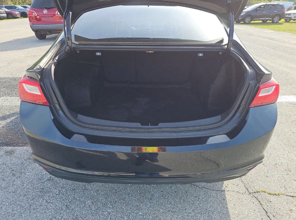 2023 Chevrolet Malibu - $16,500