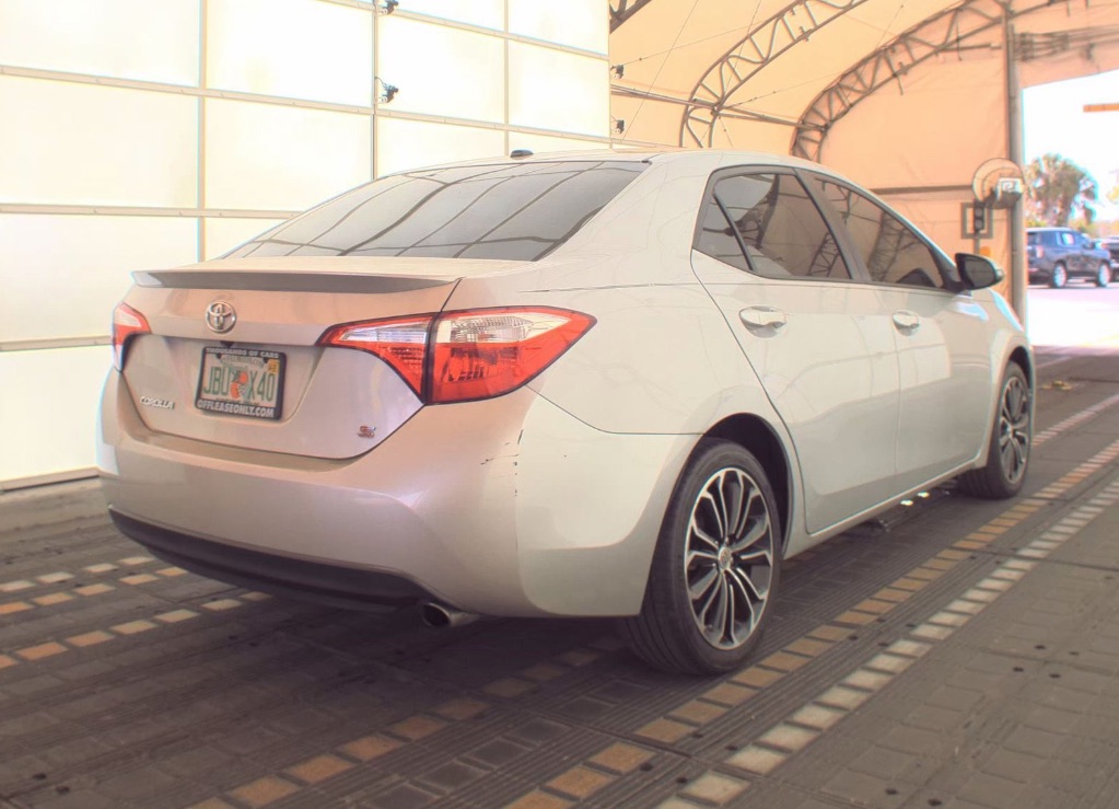 2015 Toyota Corolla - $10,400