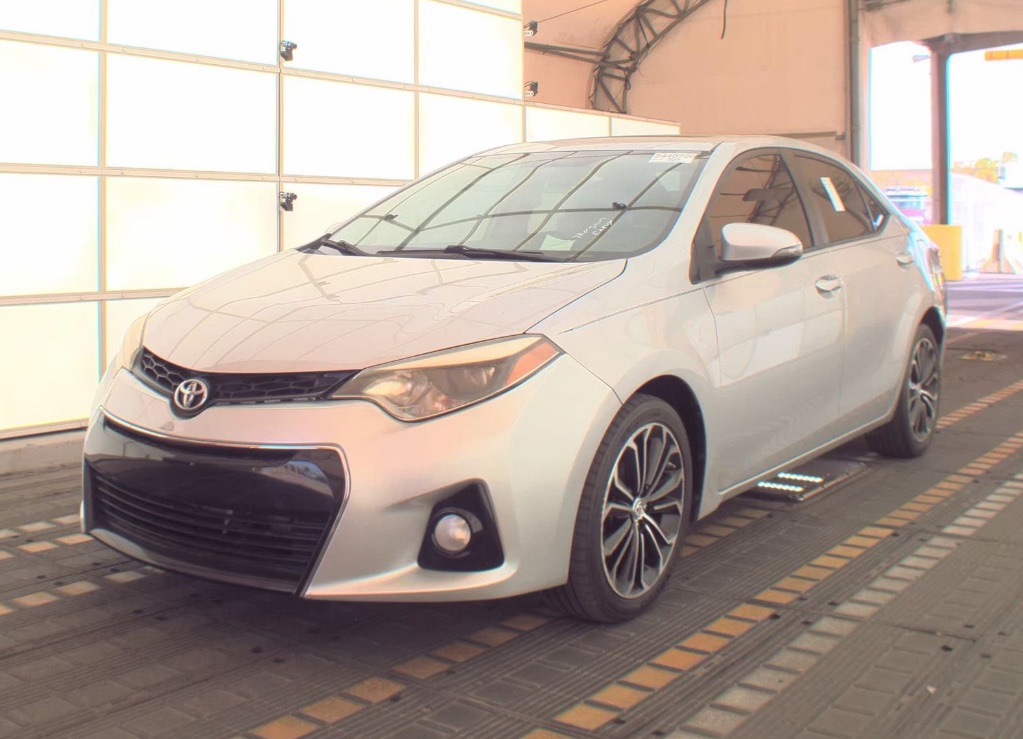2015 Toyota Corolla - $10,400