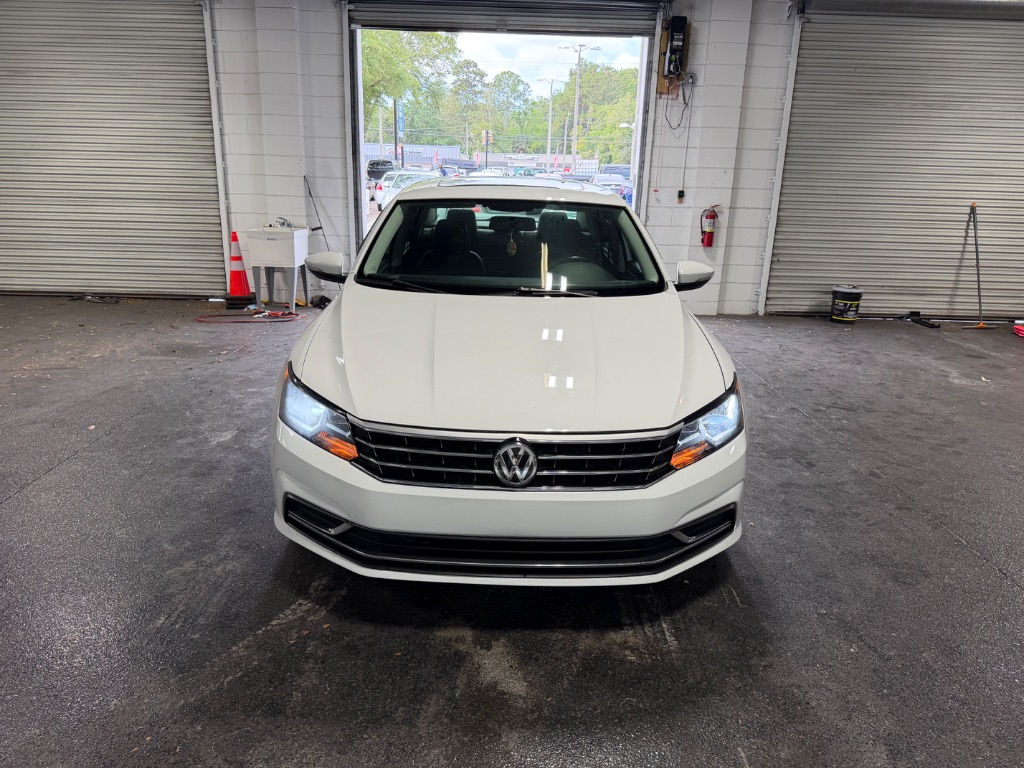 2019 Volkswagen Passat - $11,999