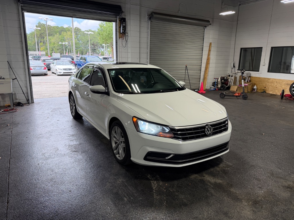 2019 Volkswagen Passat - $11,999