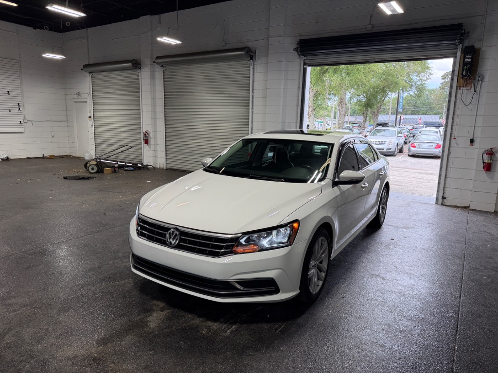 2019 Volkswagen Passat - $11,999