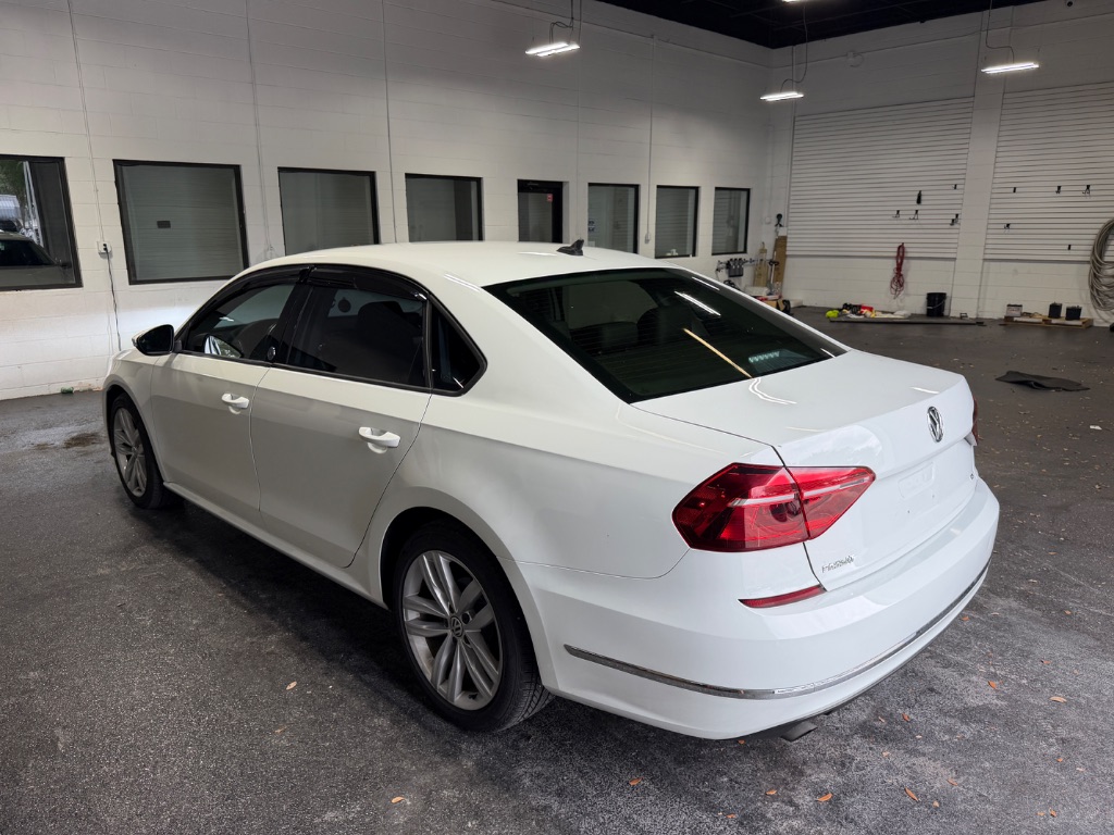 2019 Volkswagen Passat - $11,999