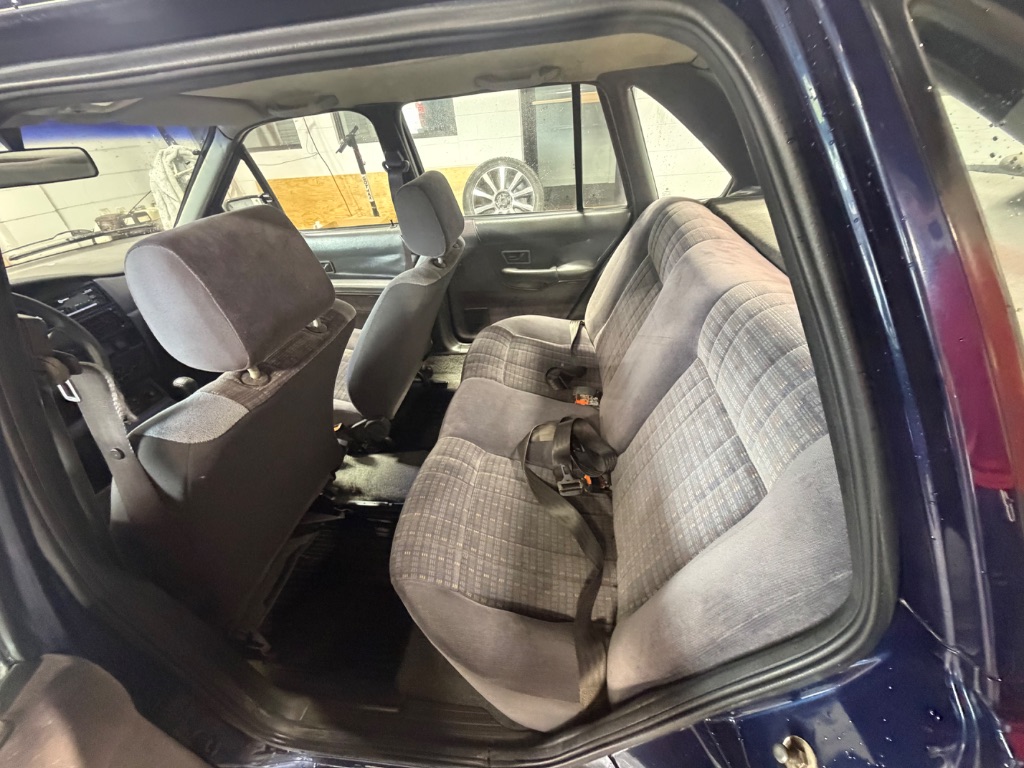 1997 Volkswagen Santana - $14,999