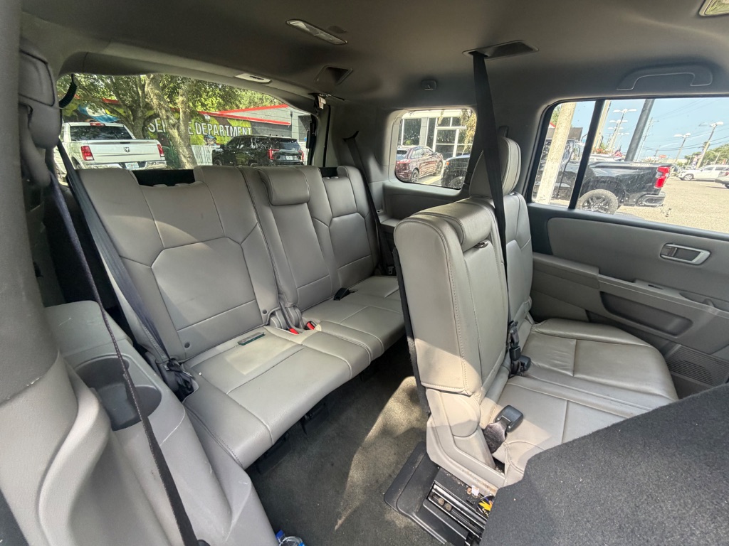 2015 Honda Pilot - $13,999