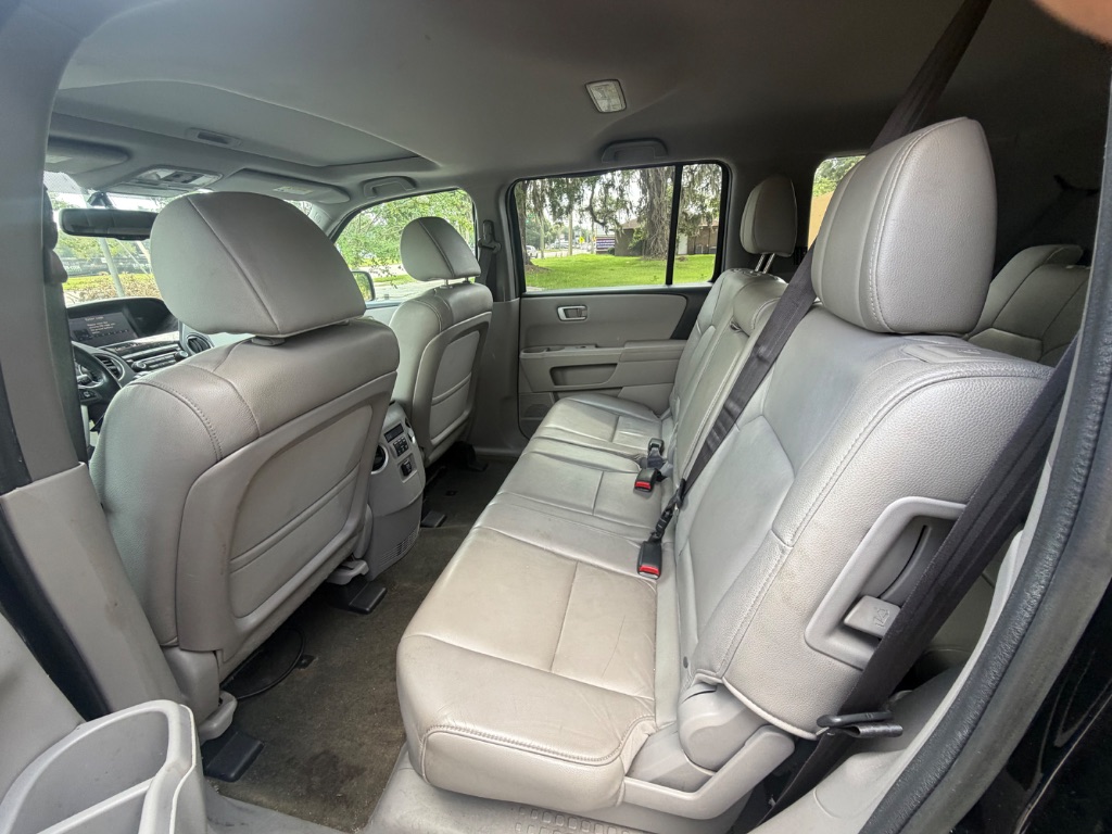 2015 Honda Pilot - $13,999