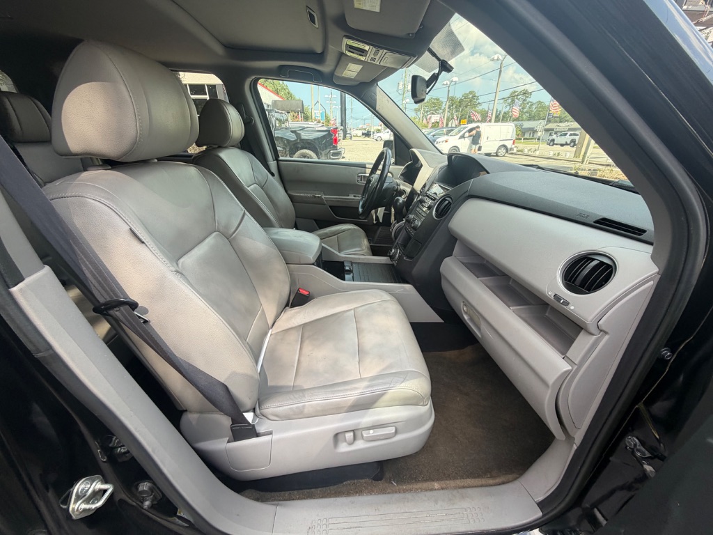 2015 Honda Pilot - $13,999