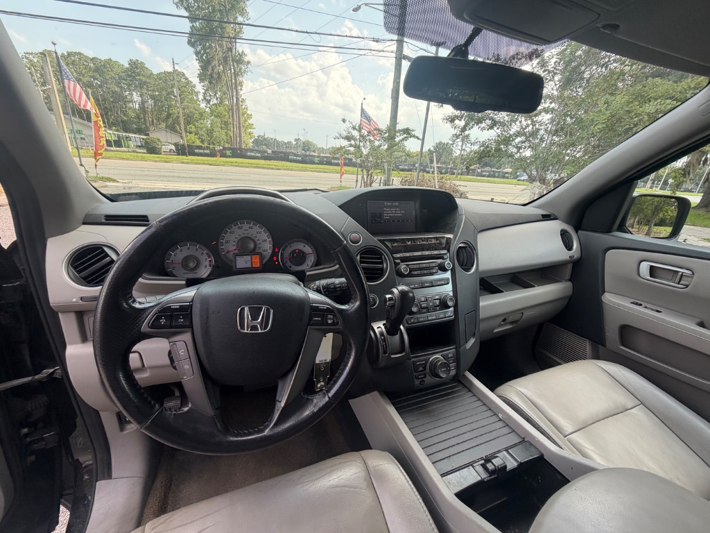 2015 Honda Pilot - $13,999