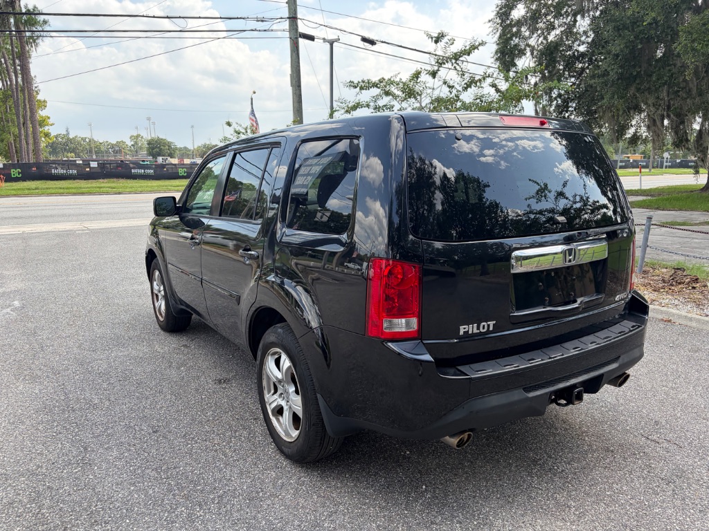 2015 Honda Pilot - $13,999