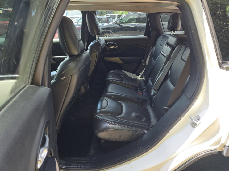 2017 Jeep Cherokee - $10,999