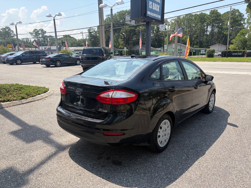 2014 Ford Fiesta - $9,999