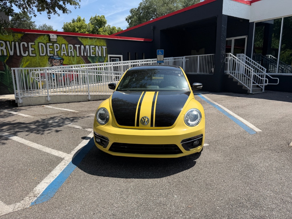 2014 Volkswagen Beetle - $12,999